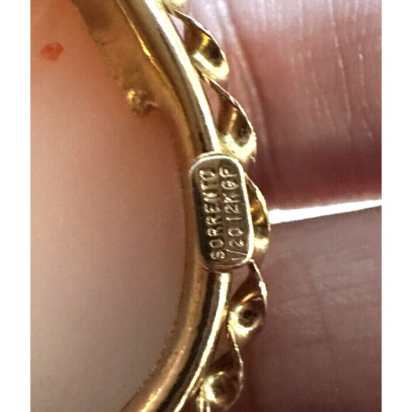 Gorgeous Vintage Left Facing Sorrento 12k Gold Filled Cameo Brooch/Pendant - Picture 4 of 5